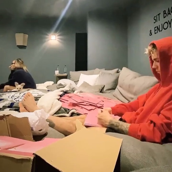 NEW Yummy Signed Vinyl Justin Bieber x DrewHouse - Picture 5 of 8